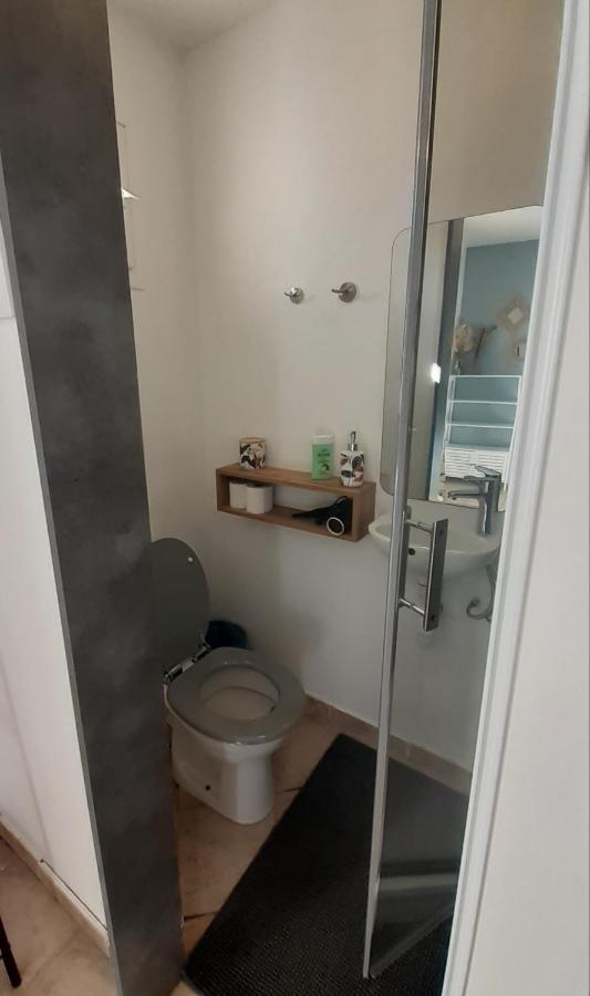 Chambres D'Hotes & Jacuzzi - A L'Ombre Des Amandiers Saint-Martin-dʼArdèche 外观 照片