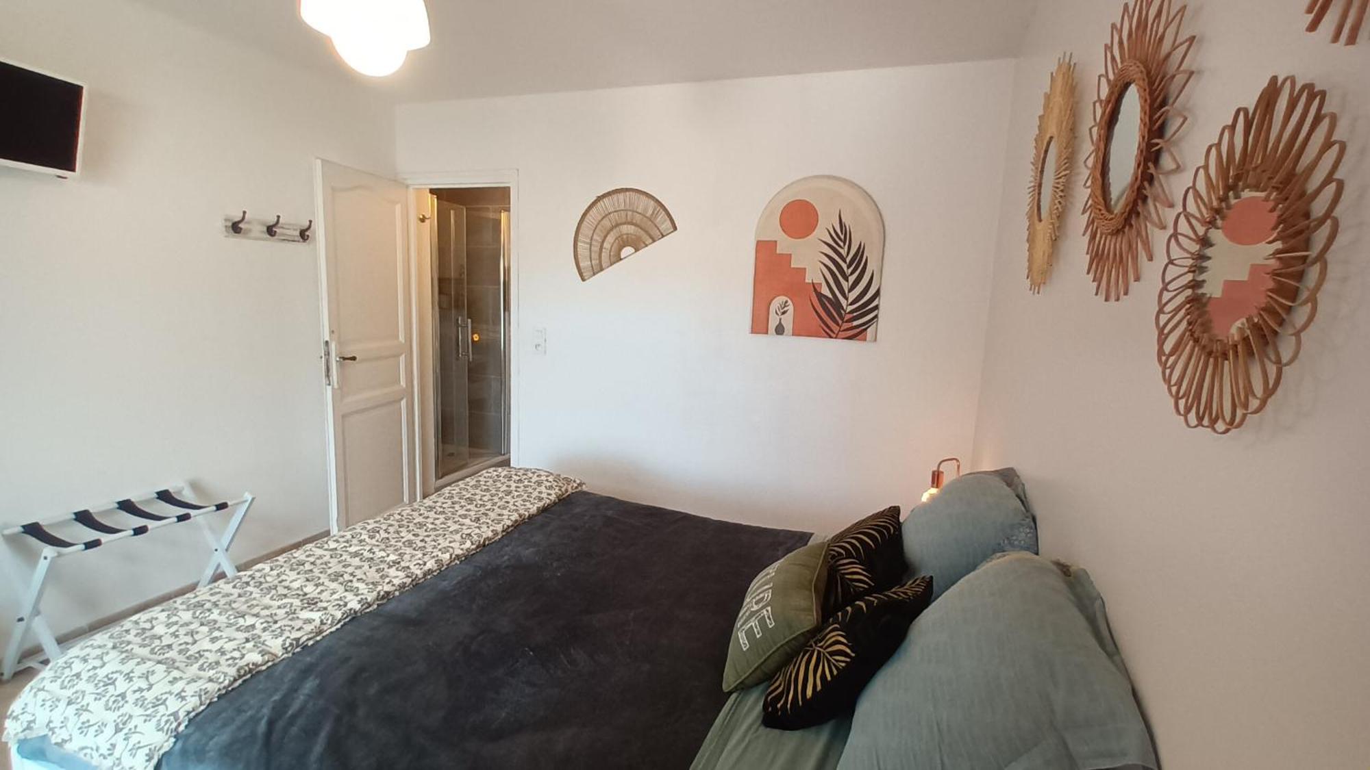 Chambres D'Hotes & Jacuzzi - A L'Ombre Des Amandiers Saint-Martin-dʼArdèche 外观 照片