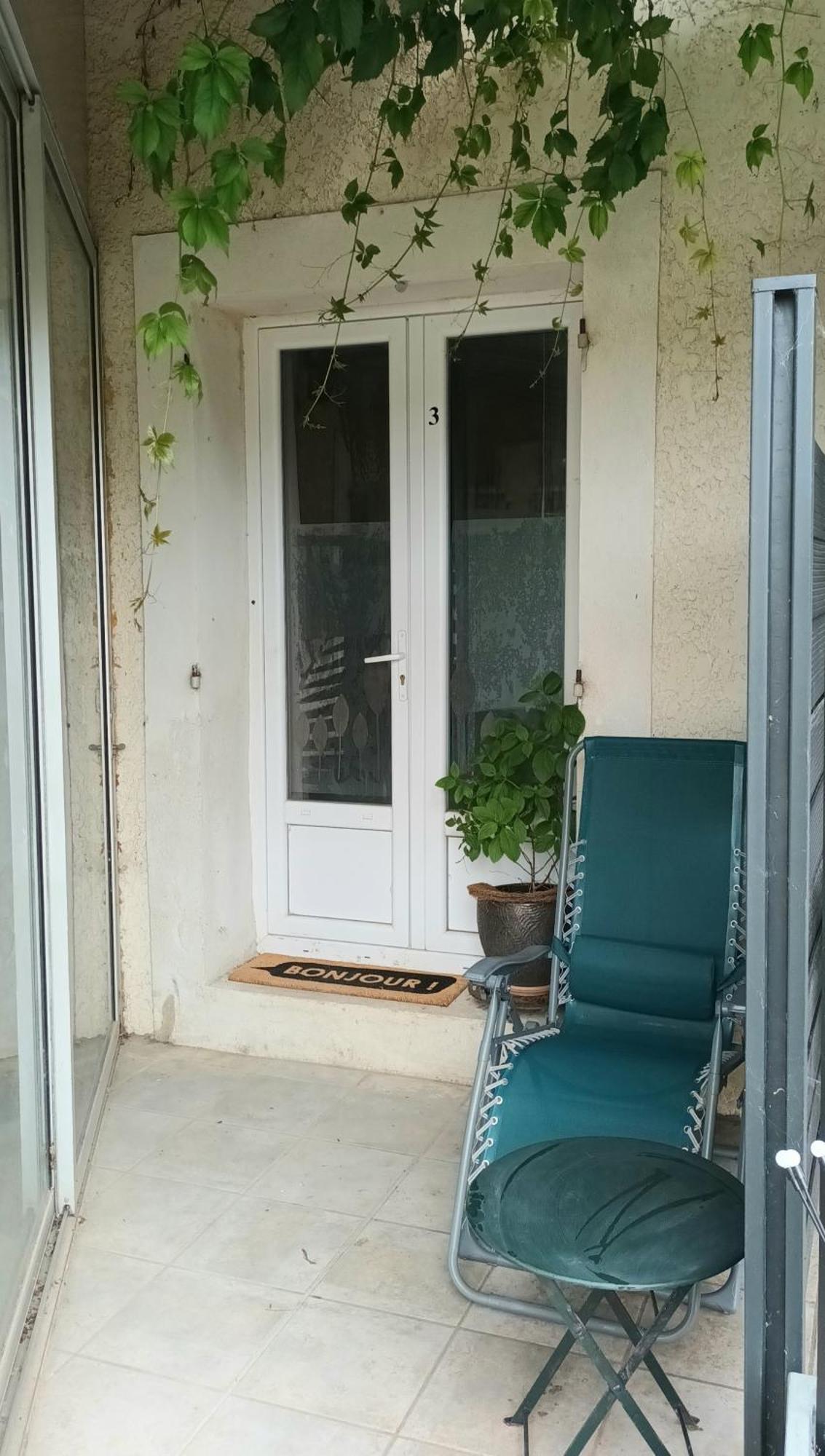 Chambres D'Hotes & Jacuzzi - A L'Ombre Des Amandiers Saint-Martin-dʼArdèche 外观 照片